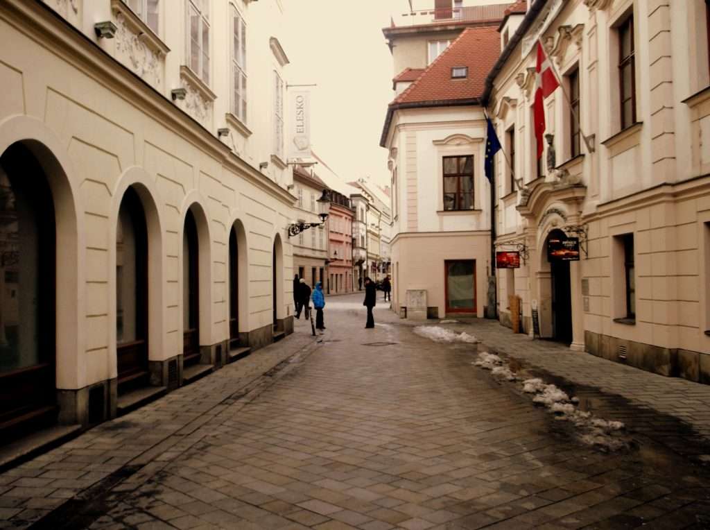 Kışın Bratislava Sokakları