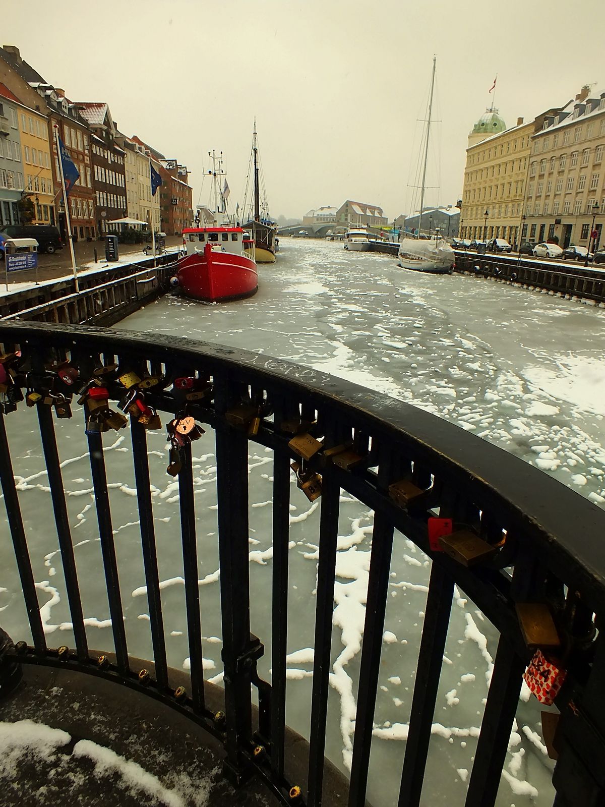 Kışın Nyhavn Köprüsü (Nyhavnsbroen)