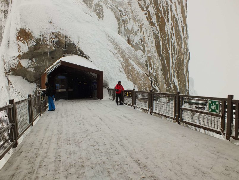 Aiguille du Midi Ara Geçit