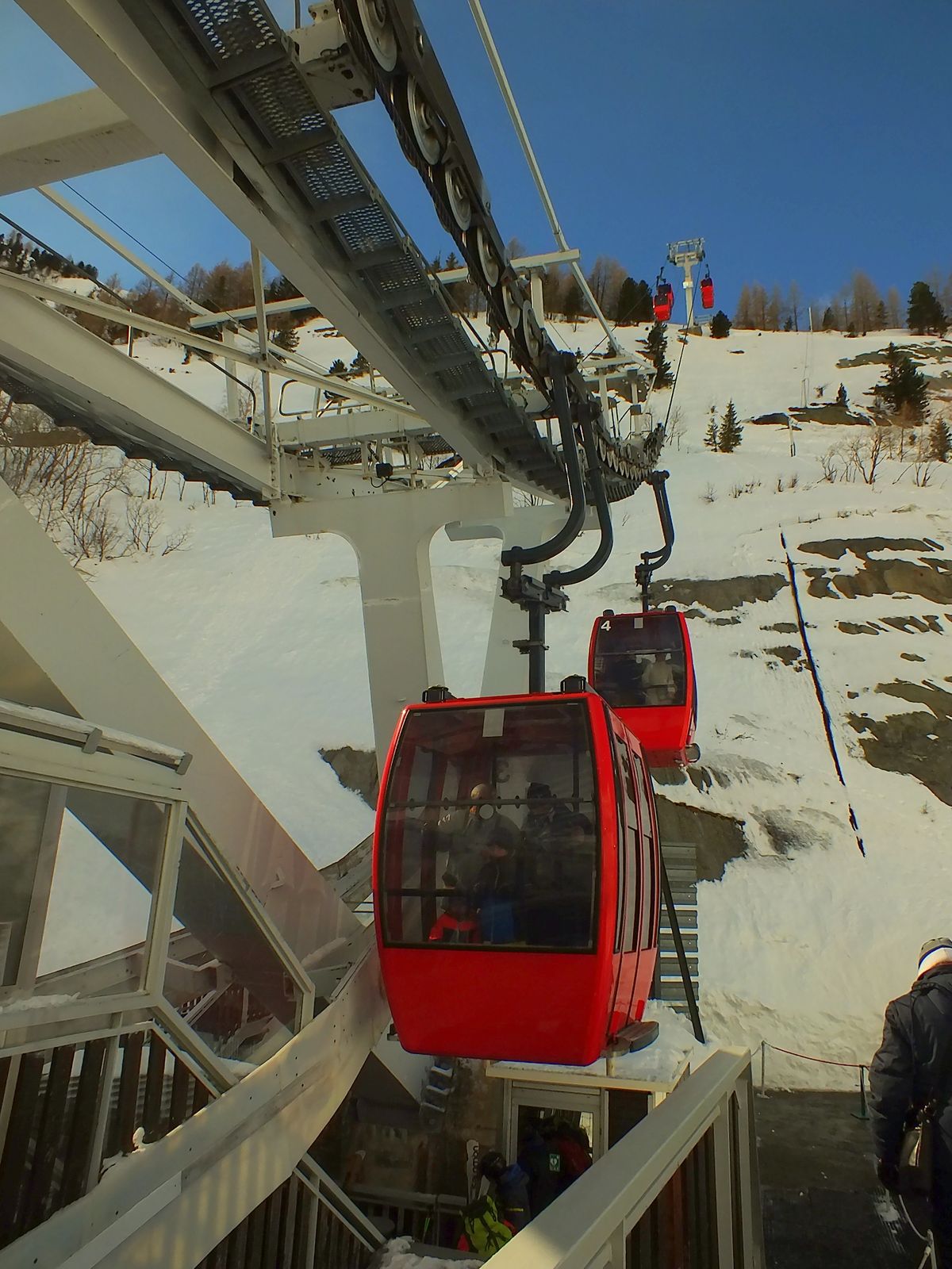 Buz Denizine (Mer de Glace) İnen Teleferik