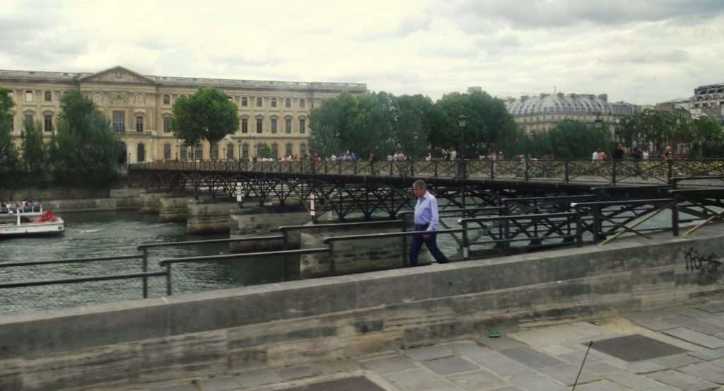 Sanat Köprüsü (Pont des Arts)