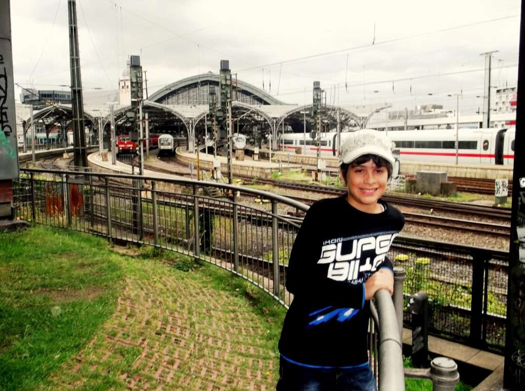 Köln Merkez Tren İstasyonu (Köln Hauptbahnhof )