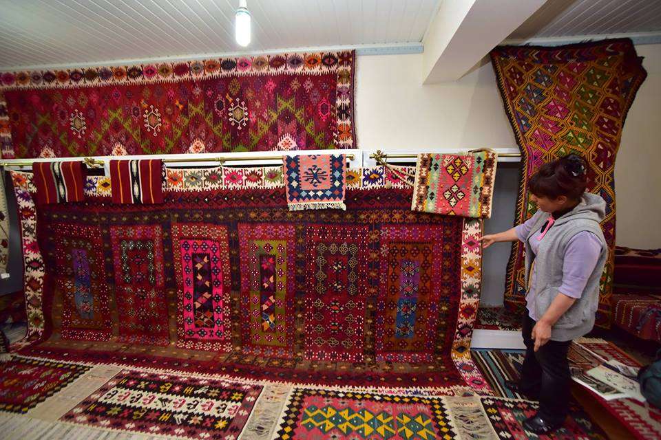 Kilim Öğretmeni Ayşe Hanım 