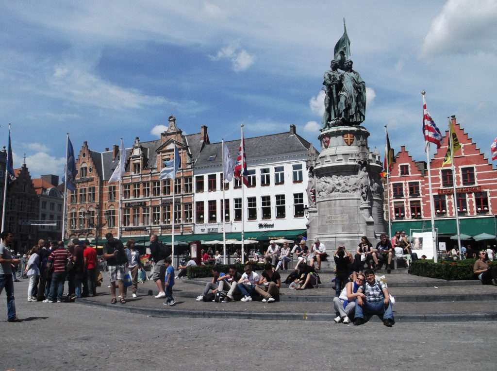 Markt Jan Breydel and Pieter de Coninck'in Heykelleri