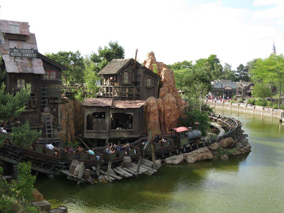 Büyük Gök Gürültüsü Dağı (Big Thunder Mountain)