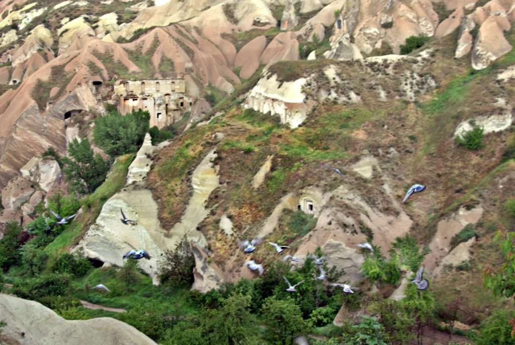 Güvercinlik Vadisi Yamaçları