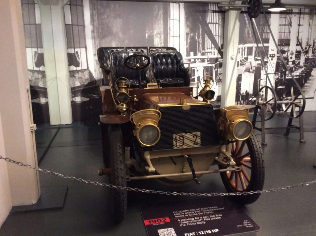 1902 Model Bir Fiat - 12/16 Beygir Gücü Olan Bir Otomobil