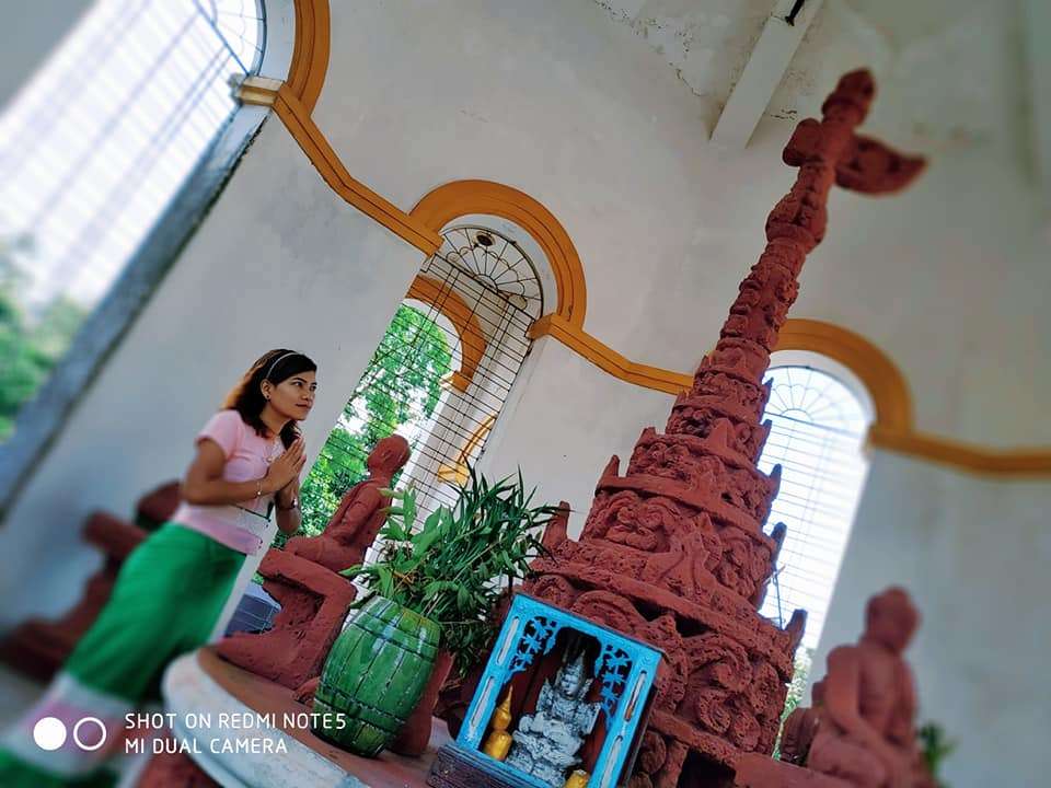 Praying in Pagoda