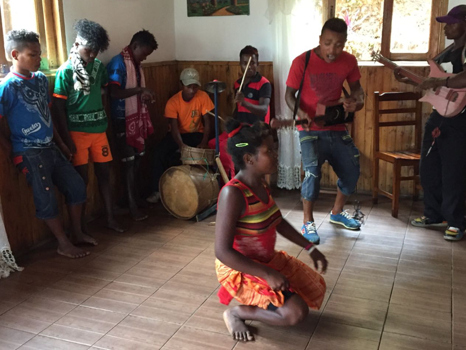 Madagaskar'da Bir Restoran Şovu