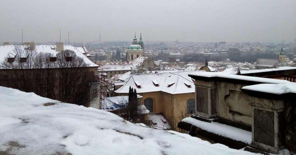 Prag Kalesi (Pražský hrad)'nden şehir görünümü