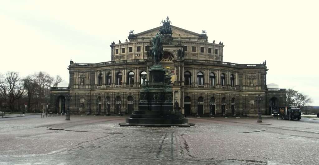 Dresden'de Bir Kış Gezisi Semperoper