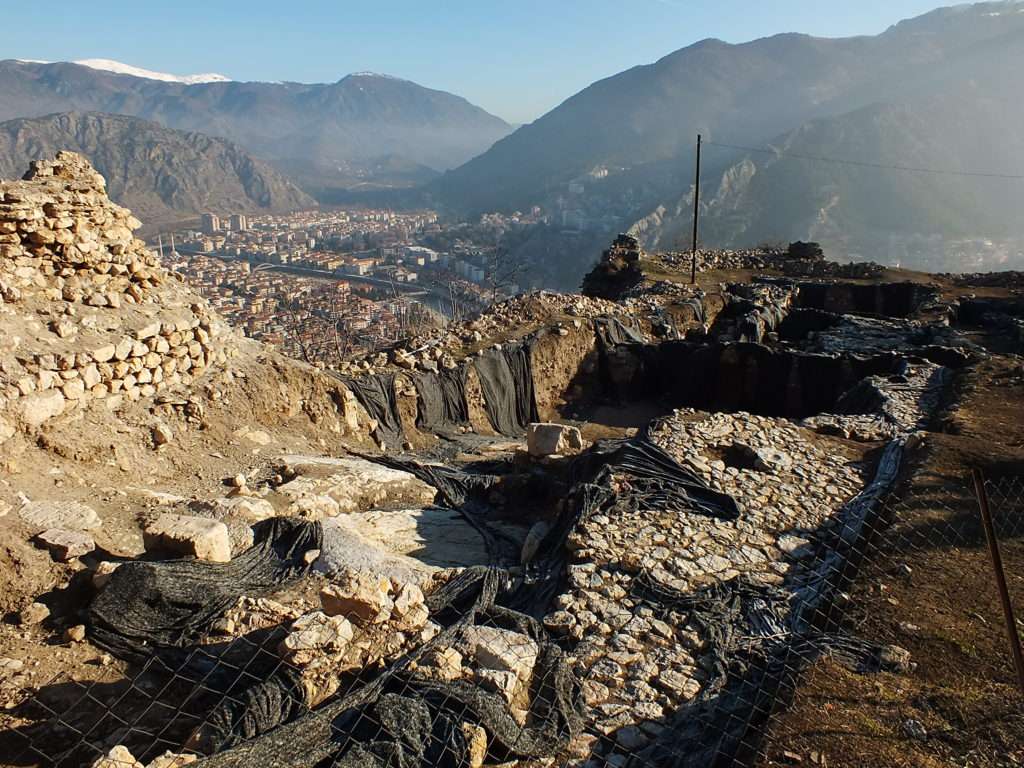 Amasya Kalesi Sürmekte Olan Kazılar