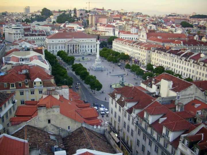 Rossio Meydanı (Praça dom Pedro IV)