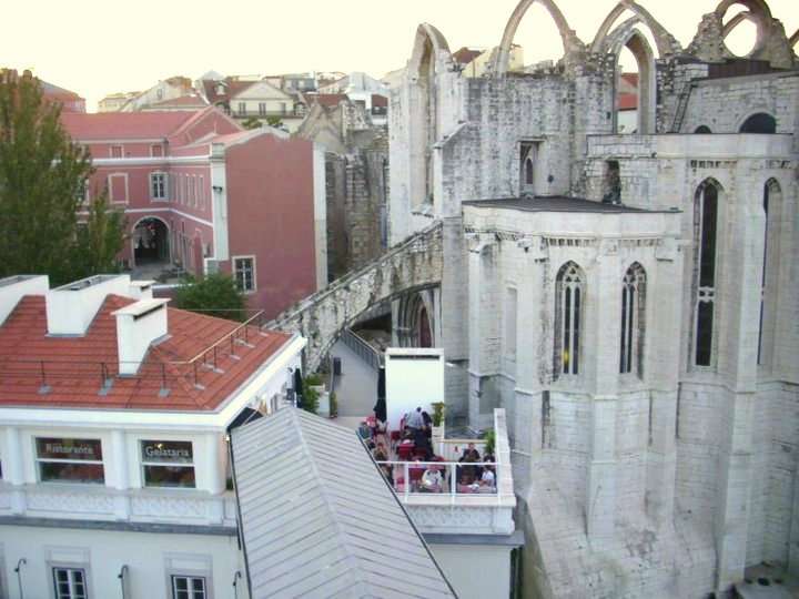 Convento do Carmo Manastırı Kalıntıları