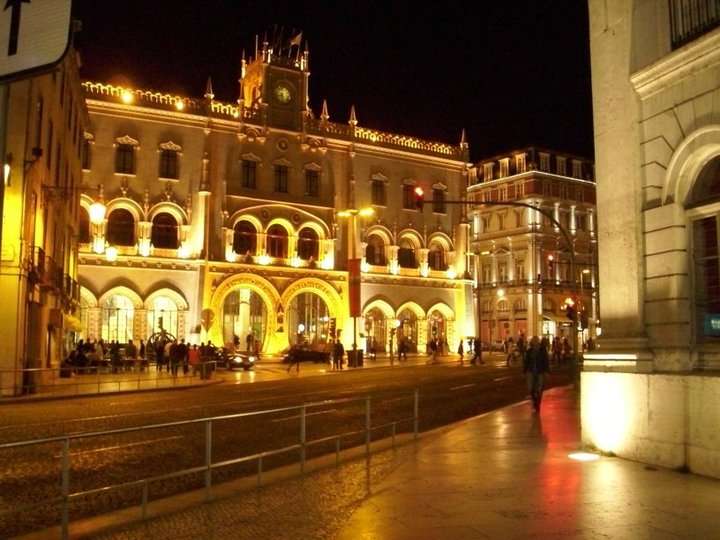 Rossio Tren ve Metro İstasyonu