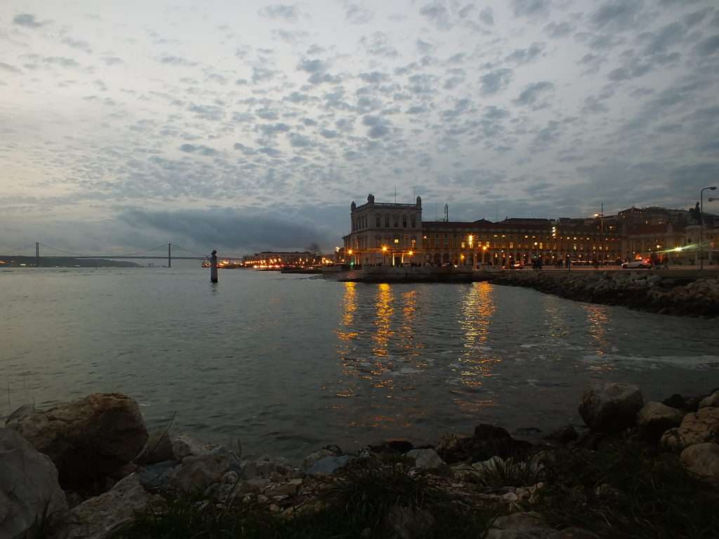 Praça Do Comercio-Ribeira das Naus Sahili