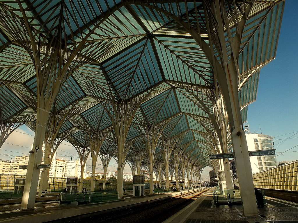 Oriente İstasyonu (Estação do Oriente)