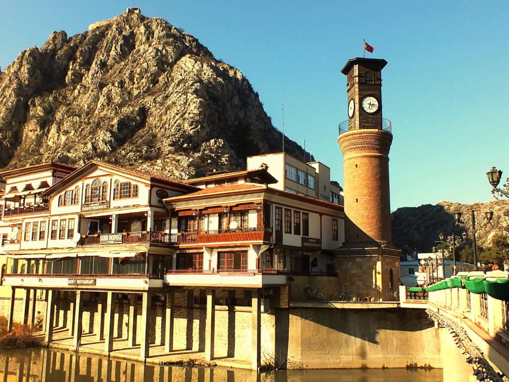 Amasya Saat Kulesi ve Yeşilırmak