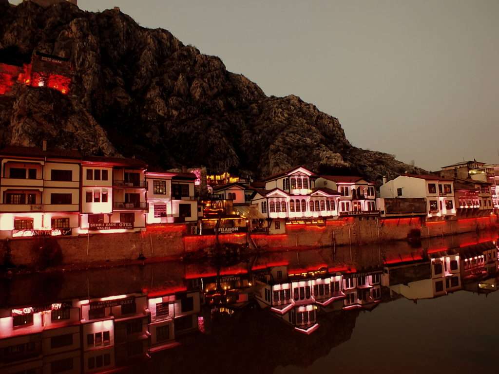 Amasya Fotoğraf Gezisi Uluhan Otel ve Yeşilırmak