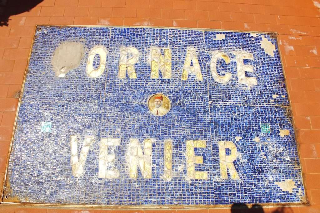 Fornace Venier Cam Fabrikası Girişi