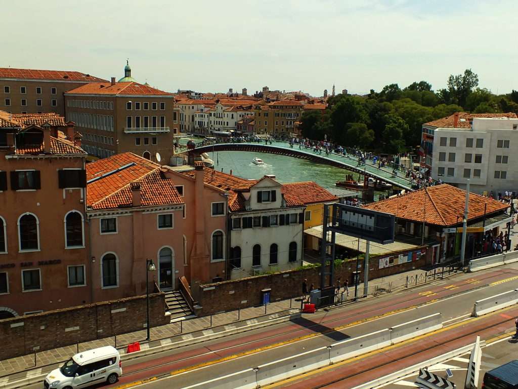 Roma Meydanı (Piazzale Roma)