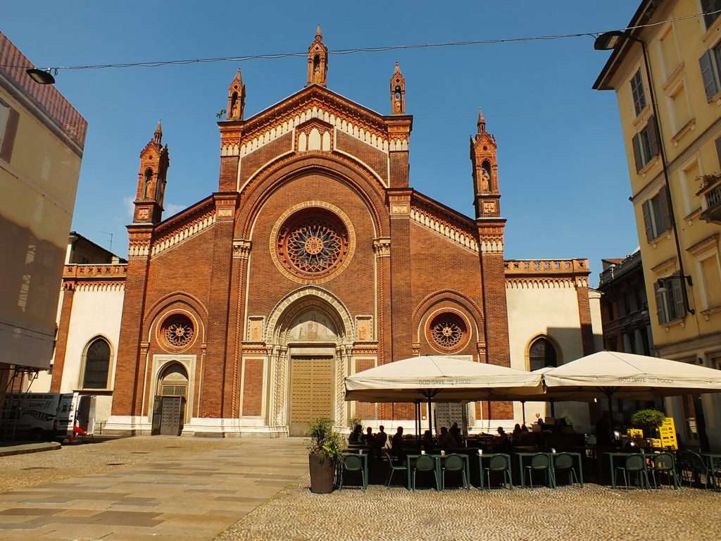 Aziz Kırmızı Meryem Ana Kilisesi (Santa Maria del Carmine Church)