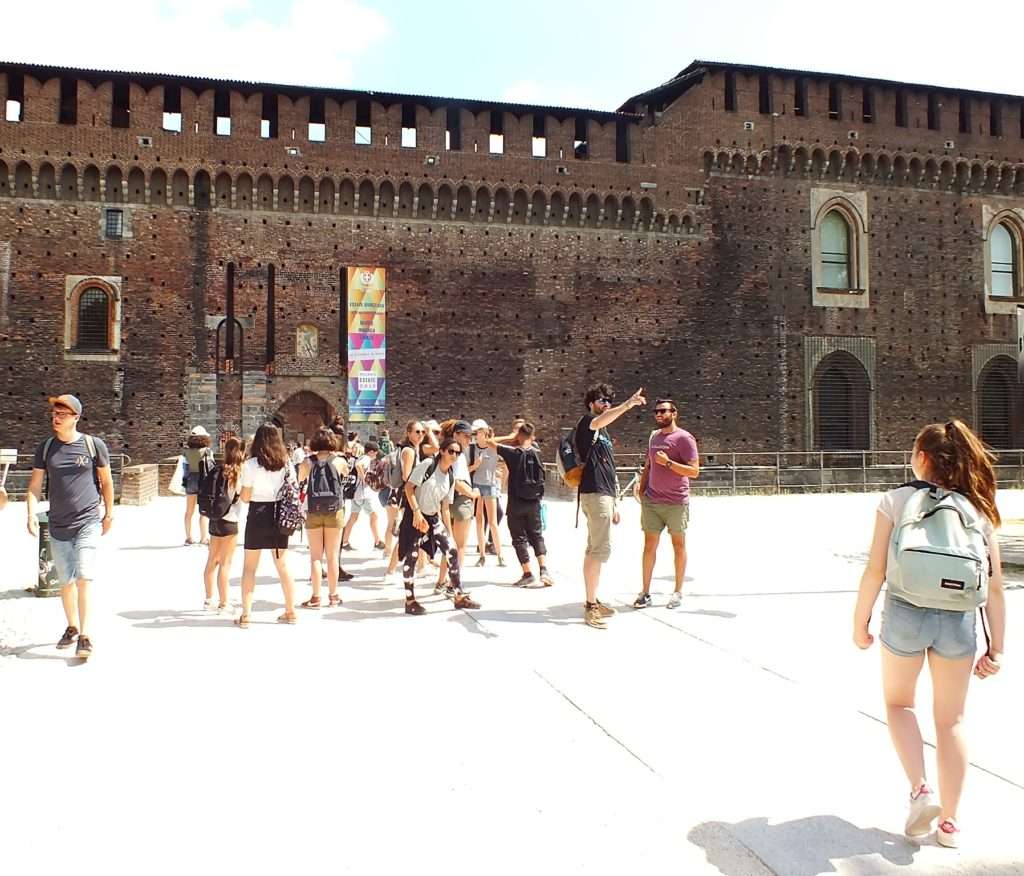 Sempione Parkı Sforzesco Şatosu Park Girişi (Porta Del Barcho)