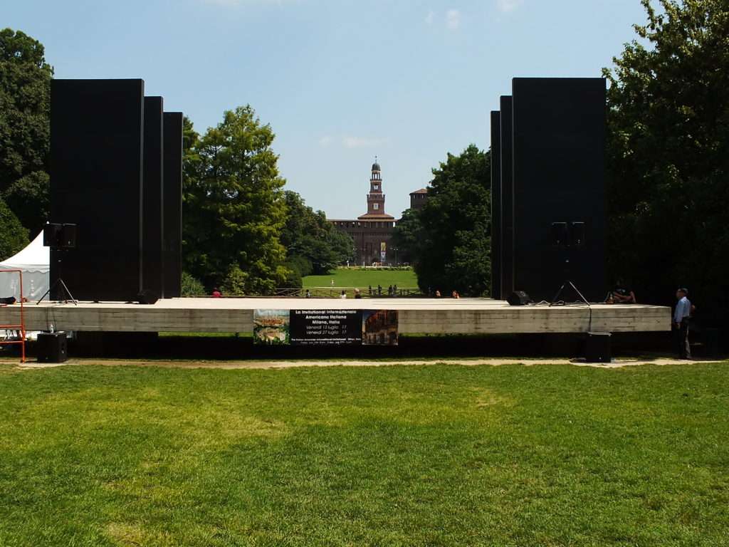 Sempione Parkı'ndan Sforzesco Şatosu