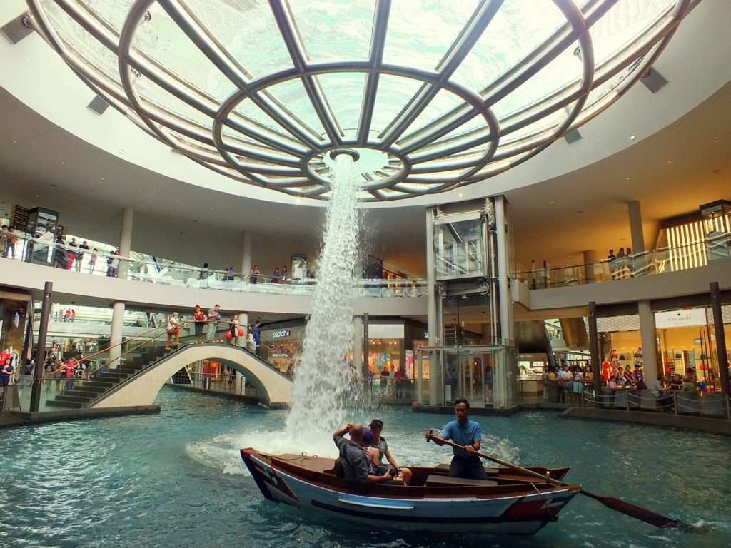 Singapur Gezisi The Shoppes at Marina Bay Sands