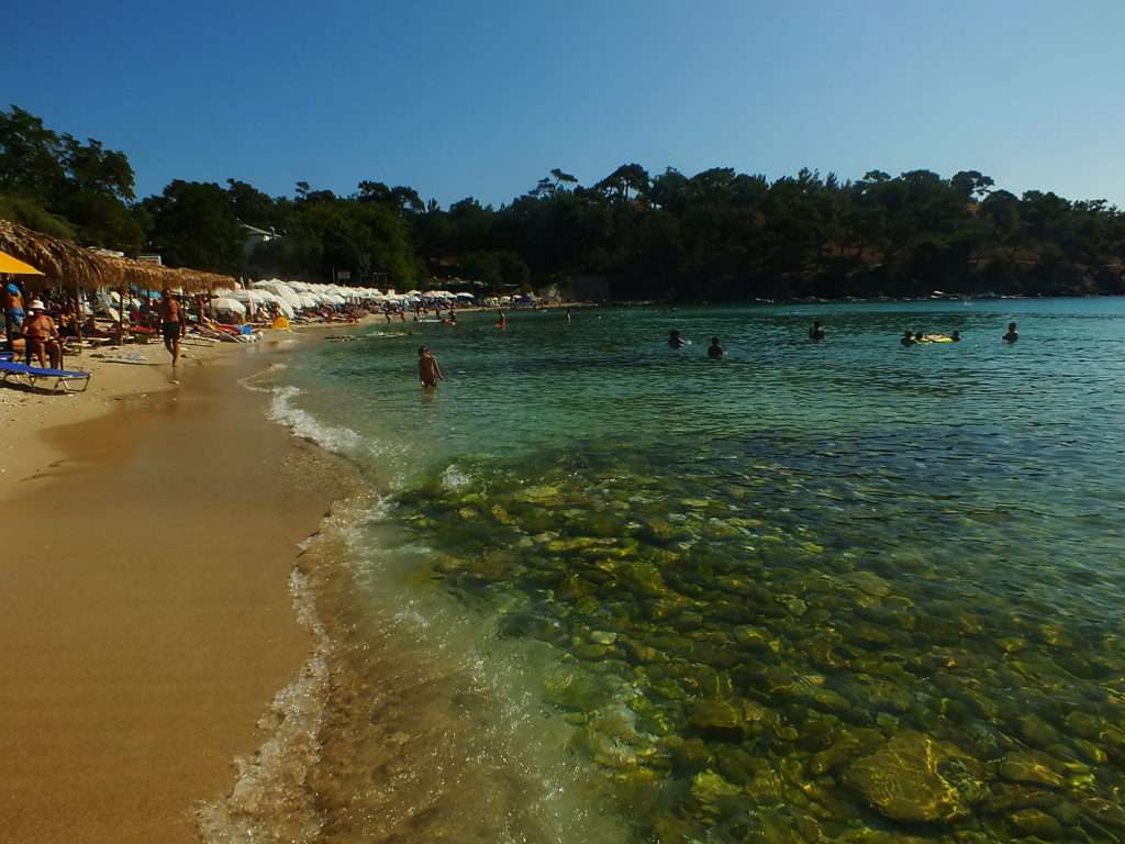 Aliki Beach (Alyki-Αλυκή)