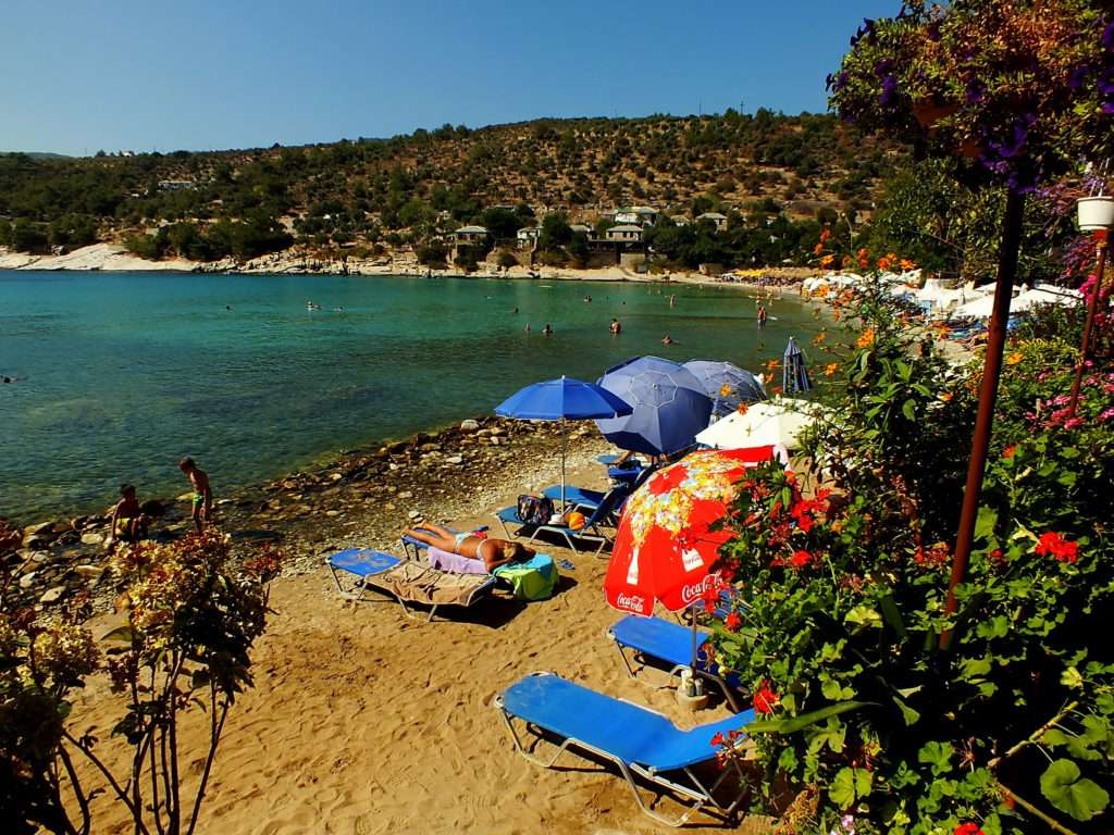 Aliki Beach (Alyki-Αλυκή)