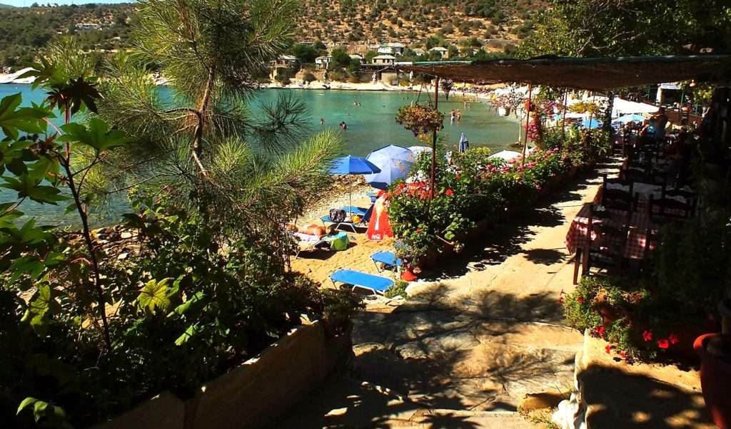 Aliki Beach (Alyki-Αλυκή)