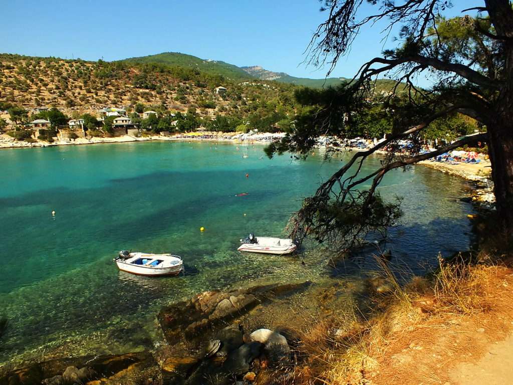 Aliki Beach (Alyki-Αλυκή)