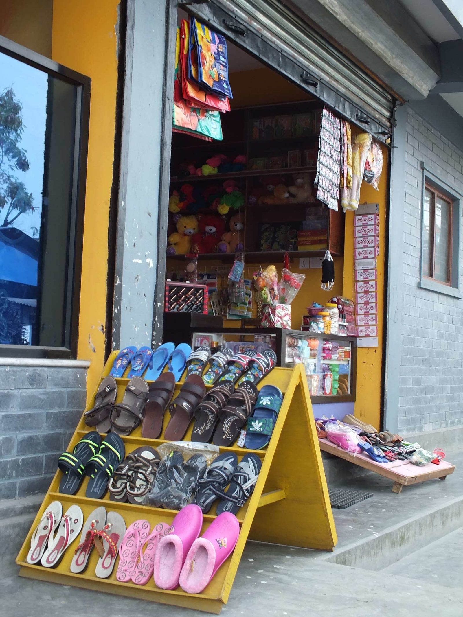 Pokhara'da Bir Dükkan
