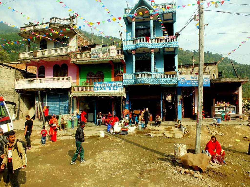 Nepal'de Yaşam Katmandu Pokhara Yolu Üzerindeki Dükkanlar