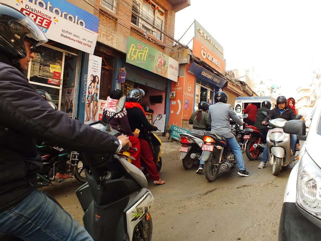 Nepal'de Yaşam Patan'da Motosikletler