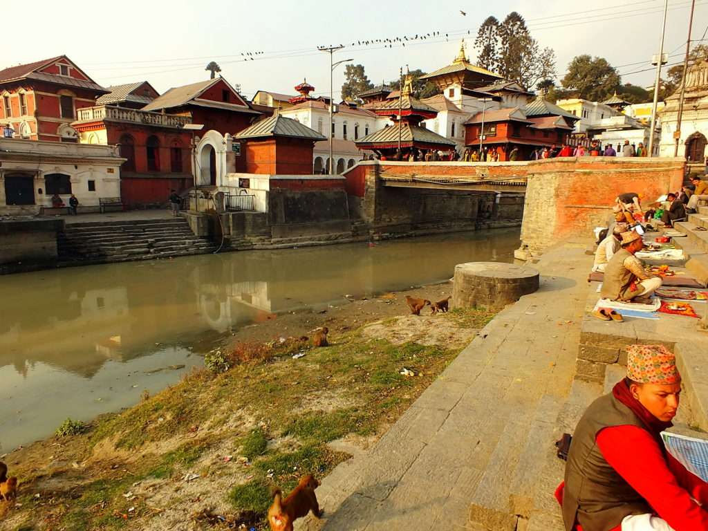 Pashupatinath Tapınağı (श्री पशुपतिनाथ मन्दिर) Çekim Yapılabilen Taraf