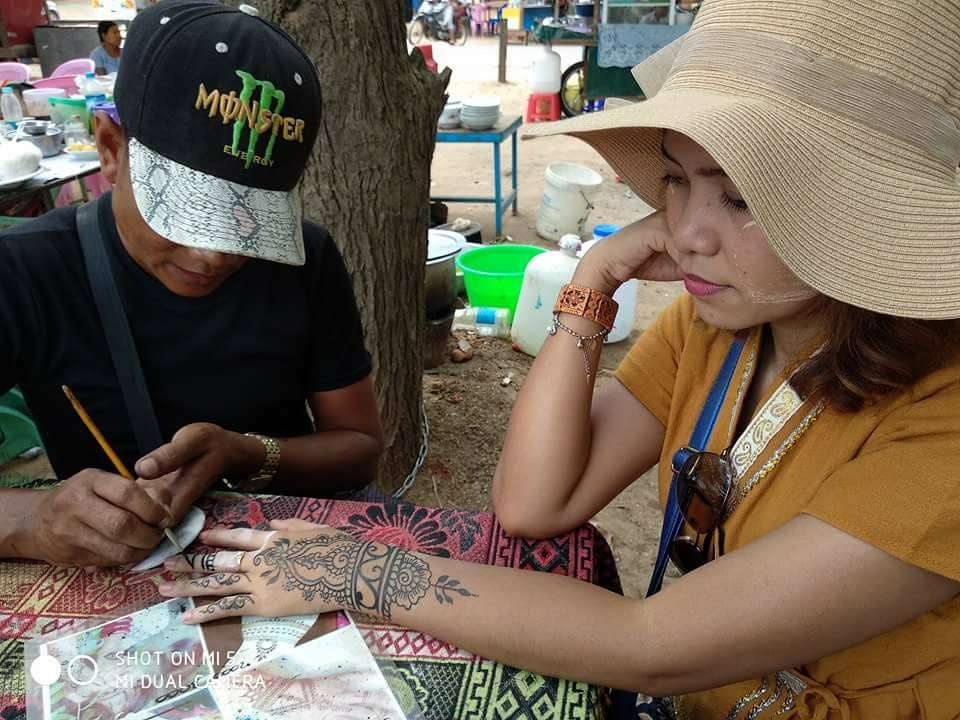 Street Market by Ananda Phaya Temple