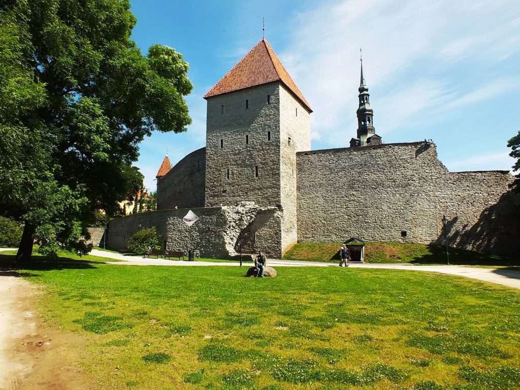 Tallitorn ja Linnamüüri Platvorm
