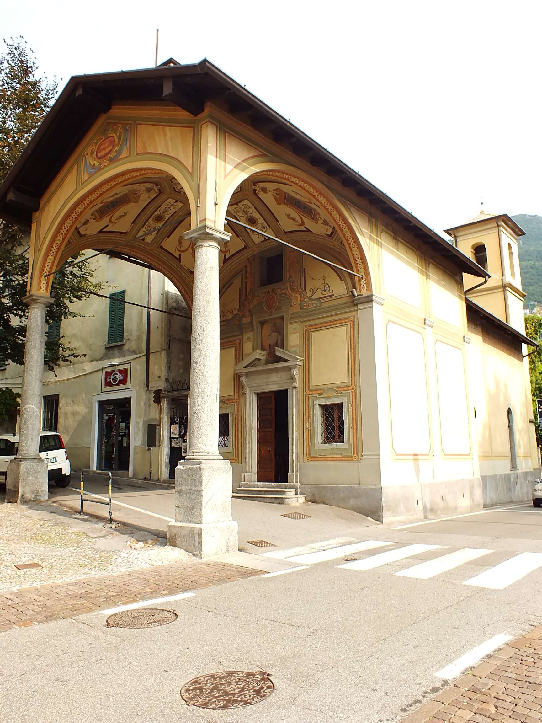 Meryem Ana Teşekkür Kilisesi (Chiesa Maria delle Grazie)