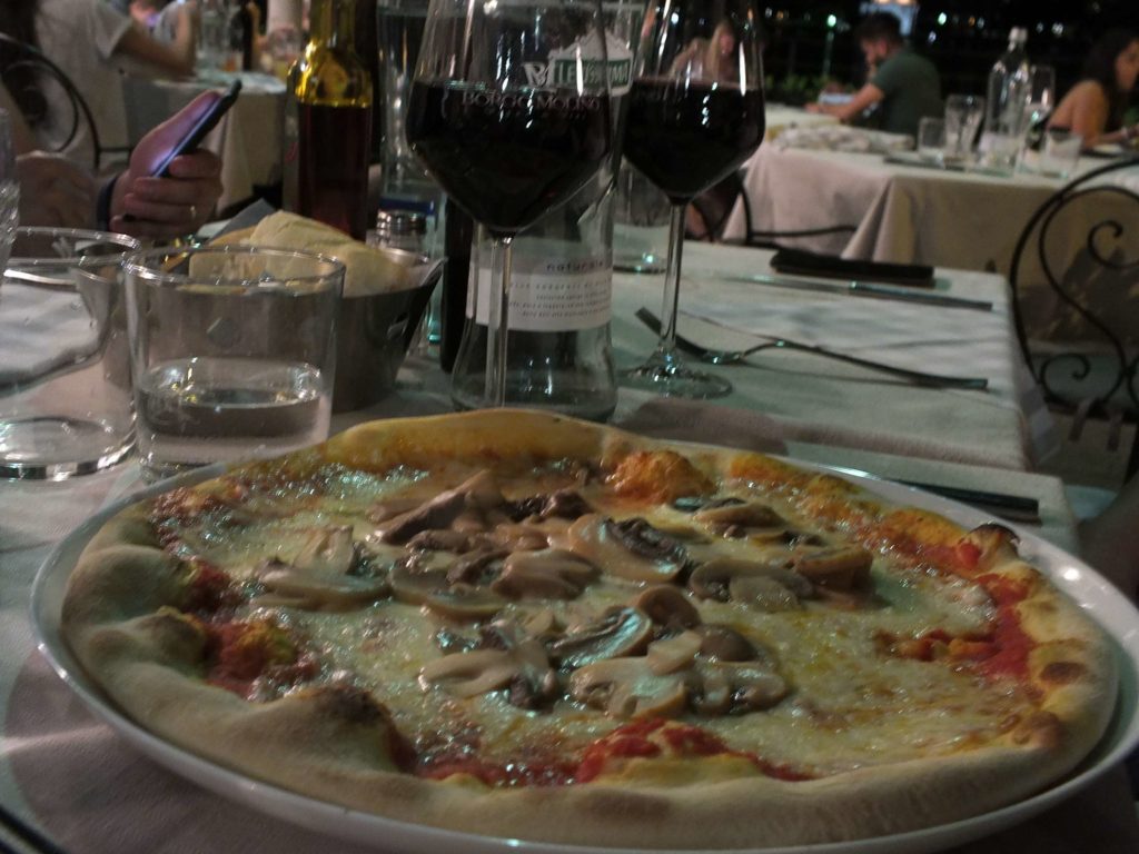 Ristorante Cervo Mantarlı Pizza (Funghi)