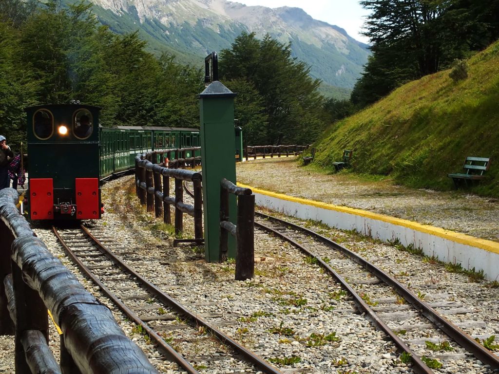 Dünya'nın Sonu Treni Estación Cascada la Macarena