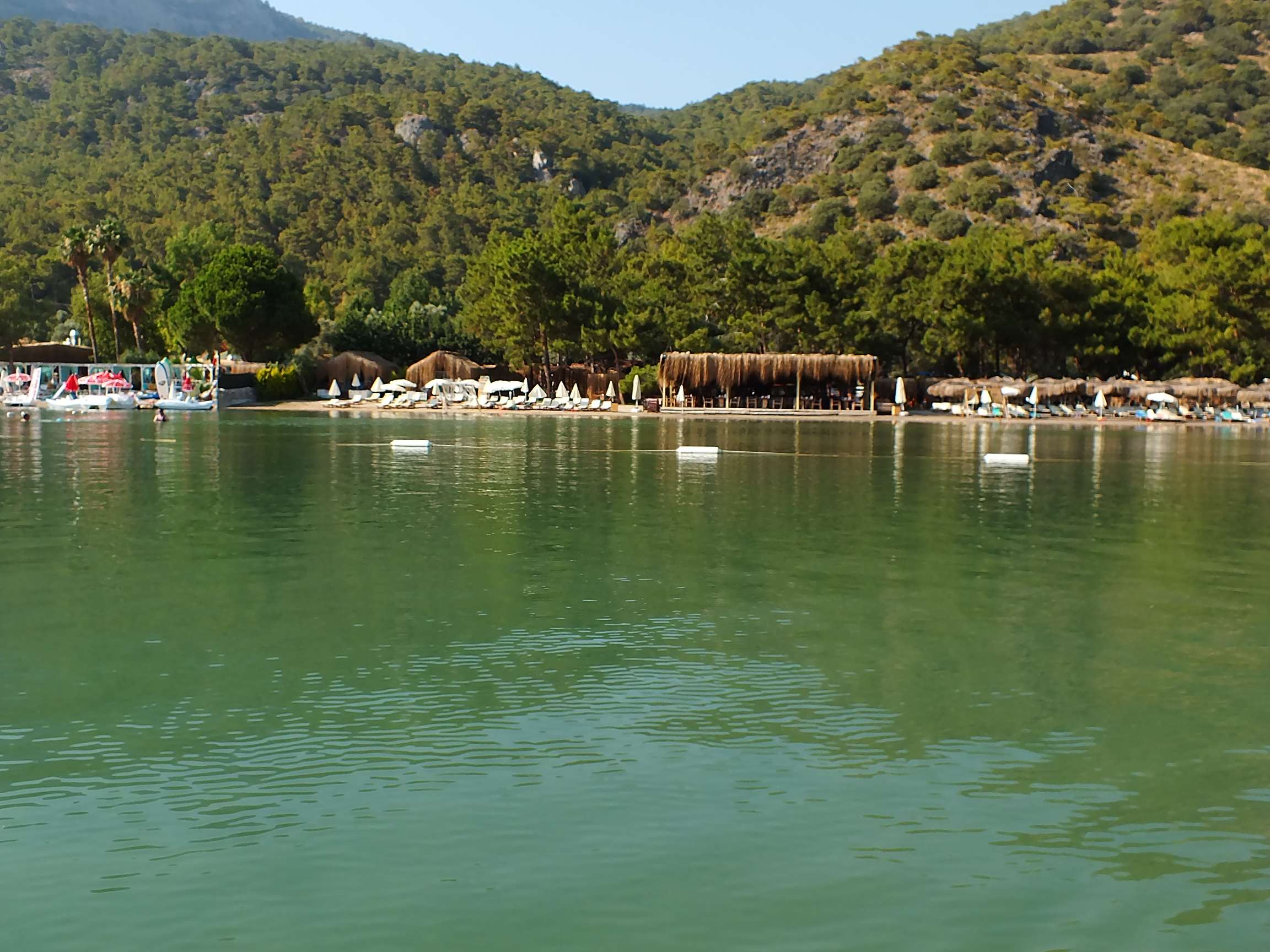 Green Pine Beach & Bungalows