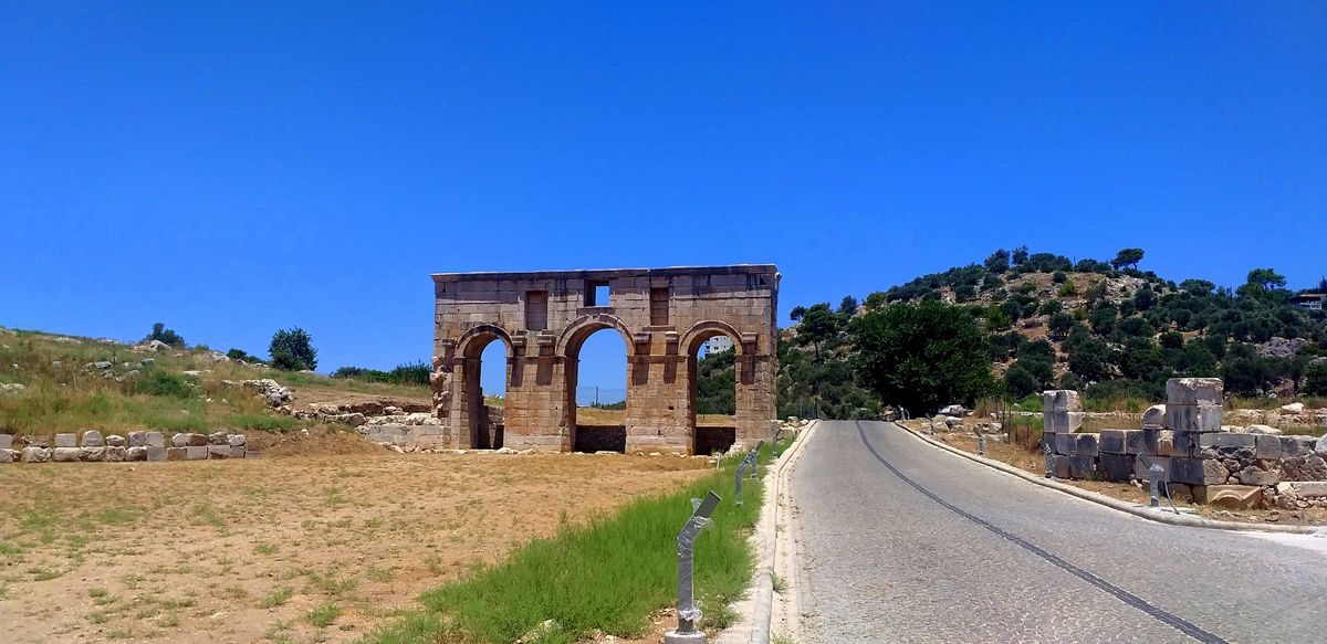 Patara Antik Kenti Modestus Zafer Takı