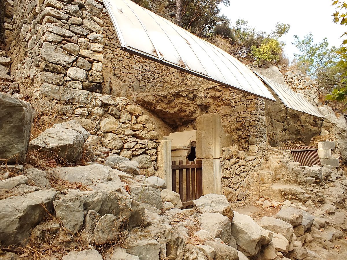  Olimpos Antik Kenti Lahitleri