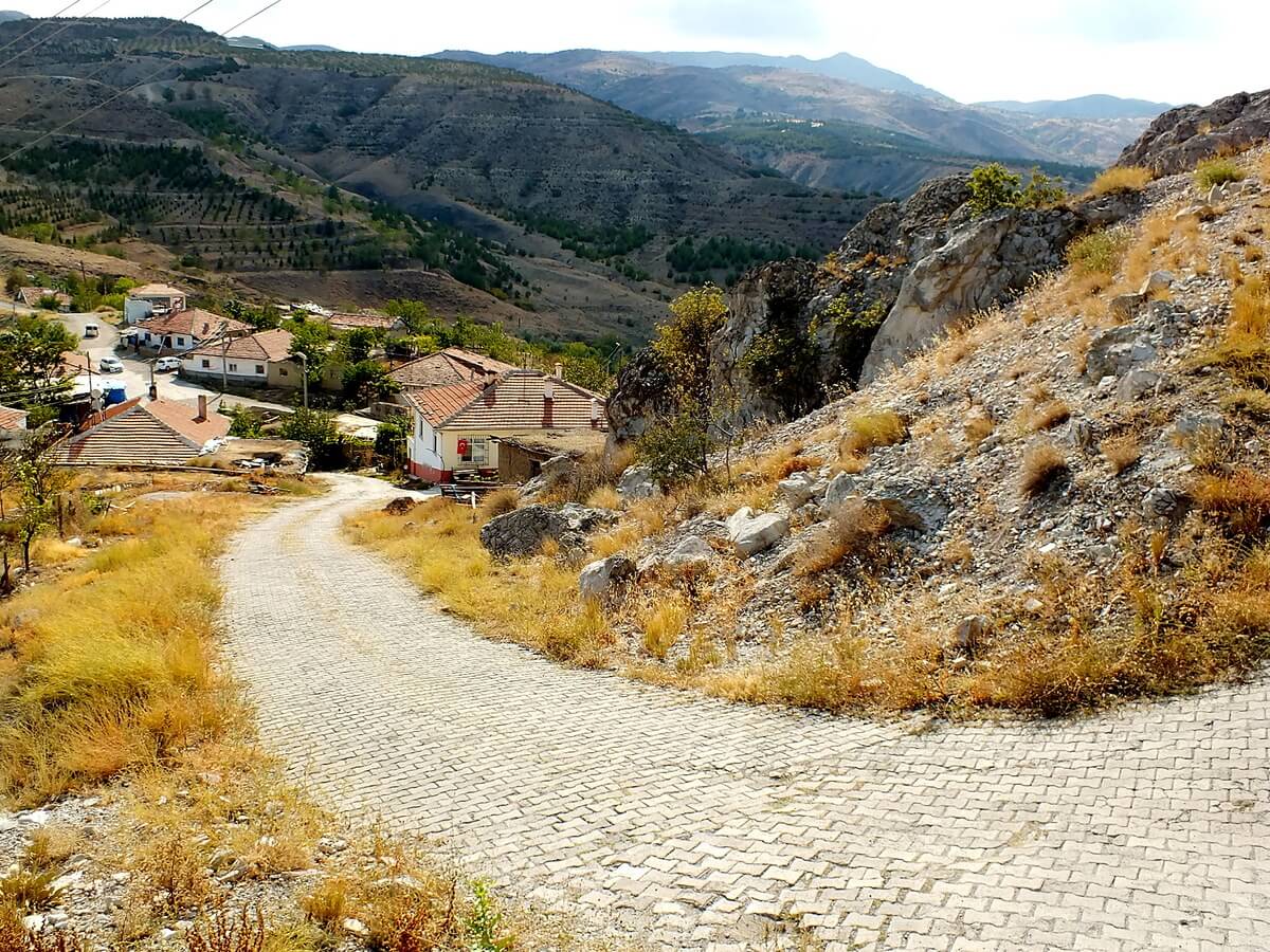  Kalecik Kalesi Yolu