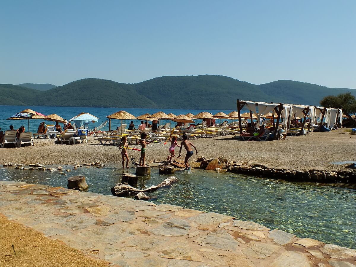 Çınar Beach Club