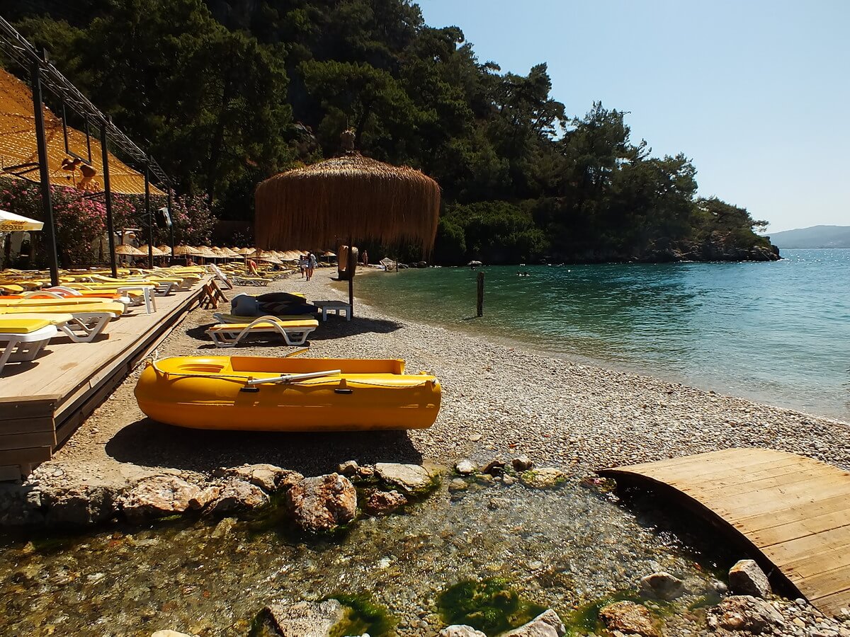 Çınar Beach Club