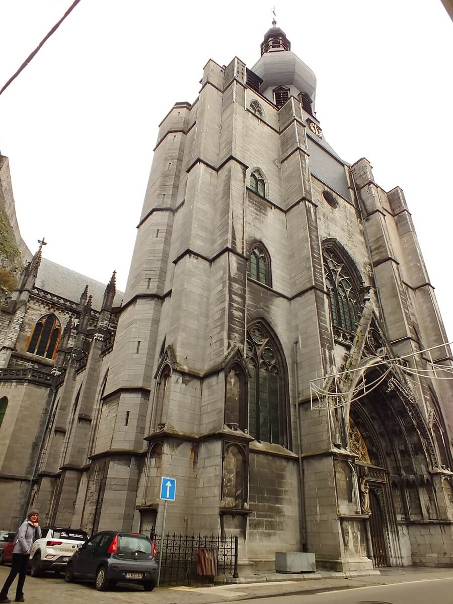 Dinant Notre Dame Kilisesi