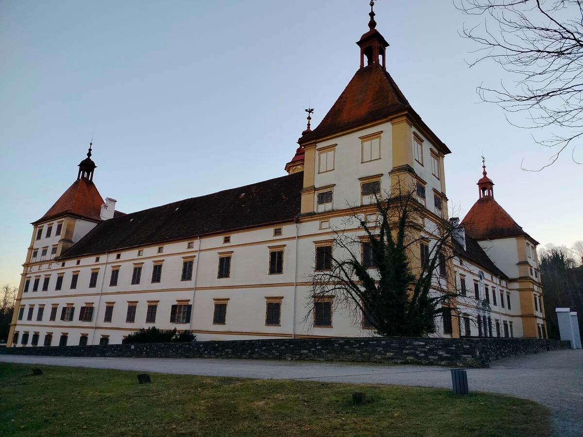 Eggenberg Sarayı